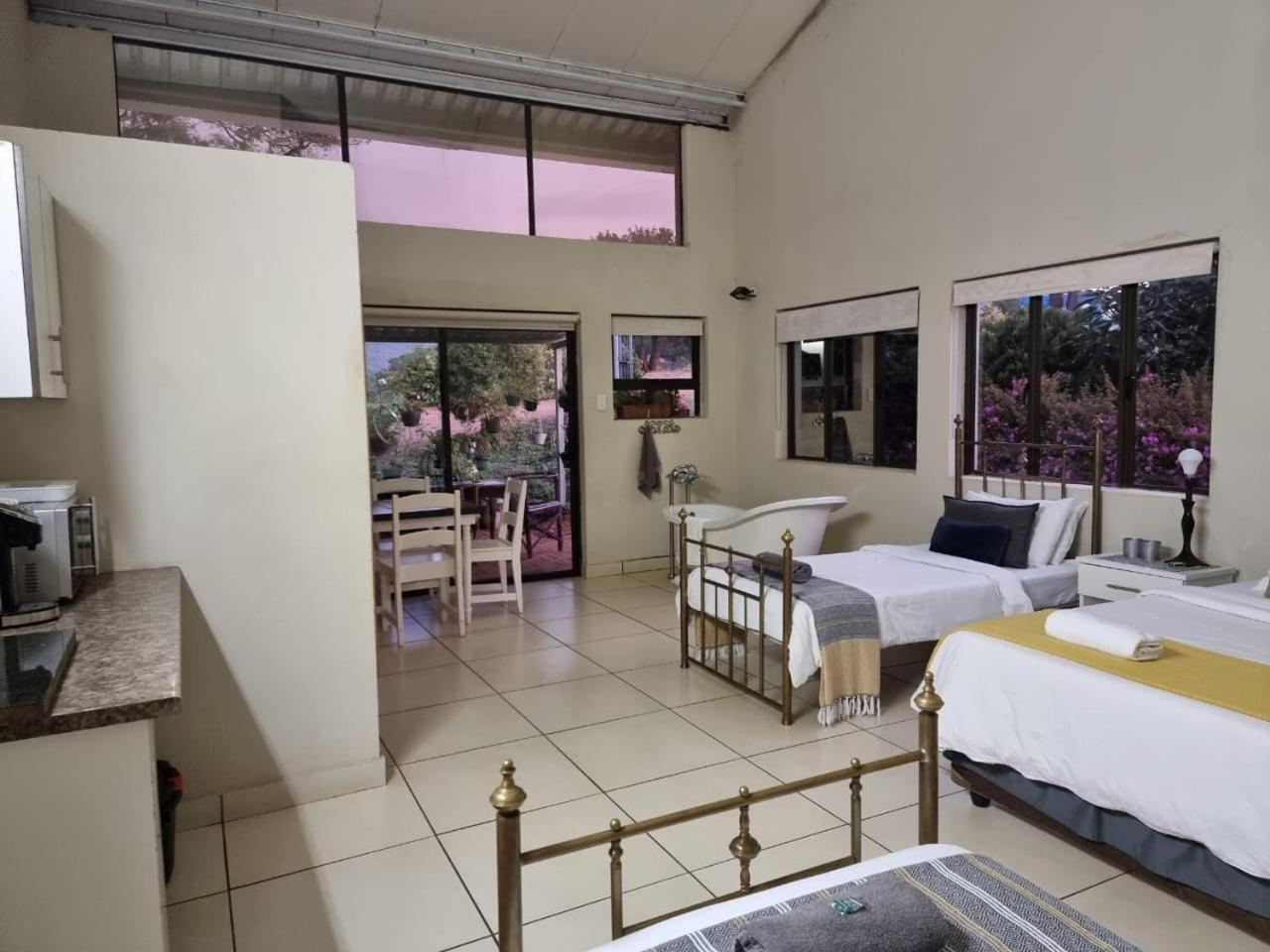 Tzaneen White House Lodge Exterior photo
